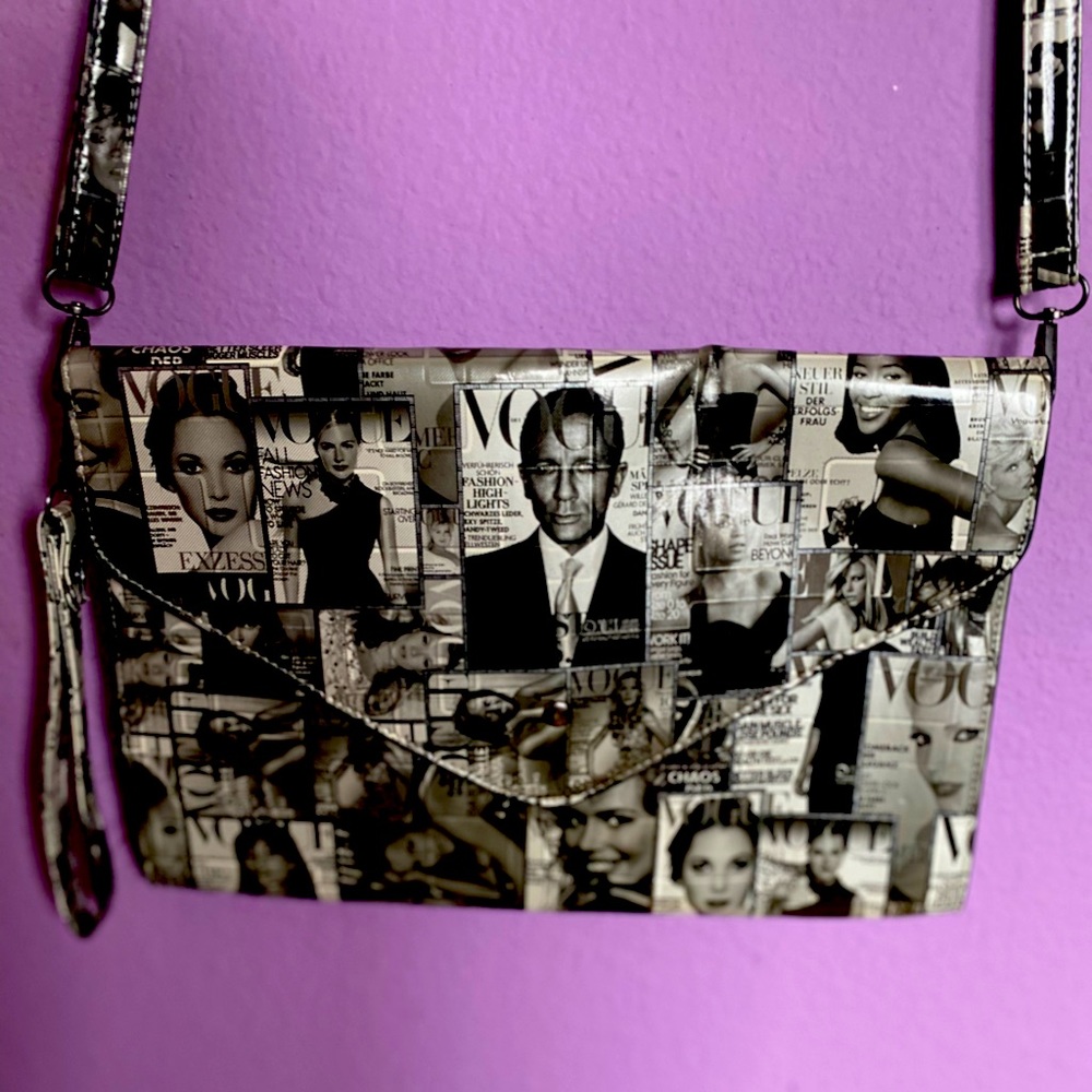 Vogue printed purse